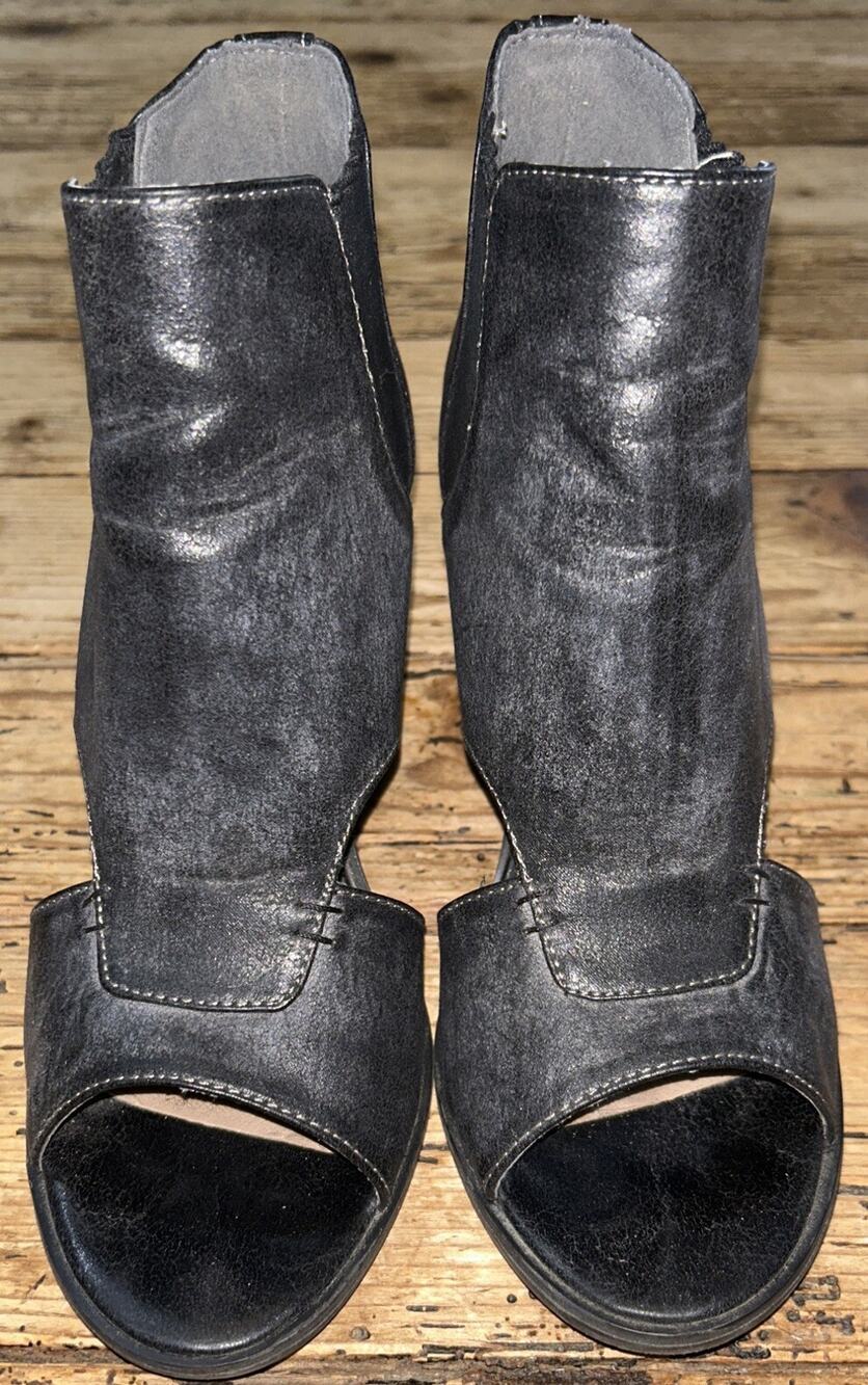 Rebel Women’s Black Wax Coated Peep Toe Booties Size 7.5